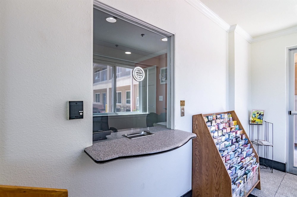 Motel6 Azle, TX 30/38