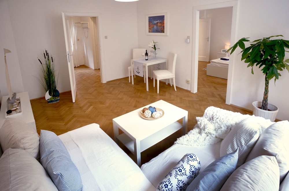 Opera City Center Apartments 33/50