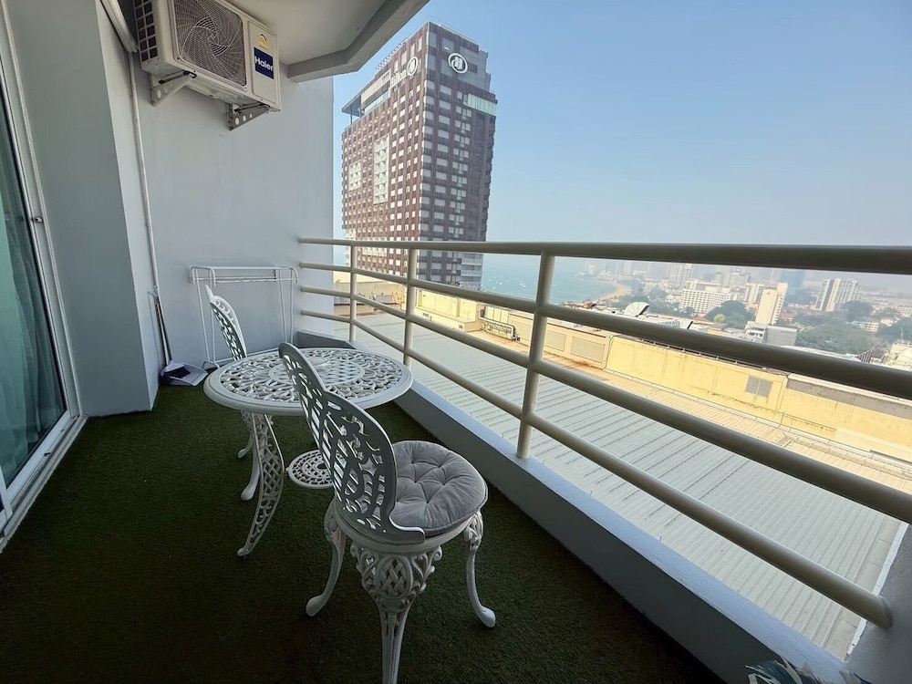 View Talay 6 Condominium By Honey 45/84
