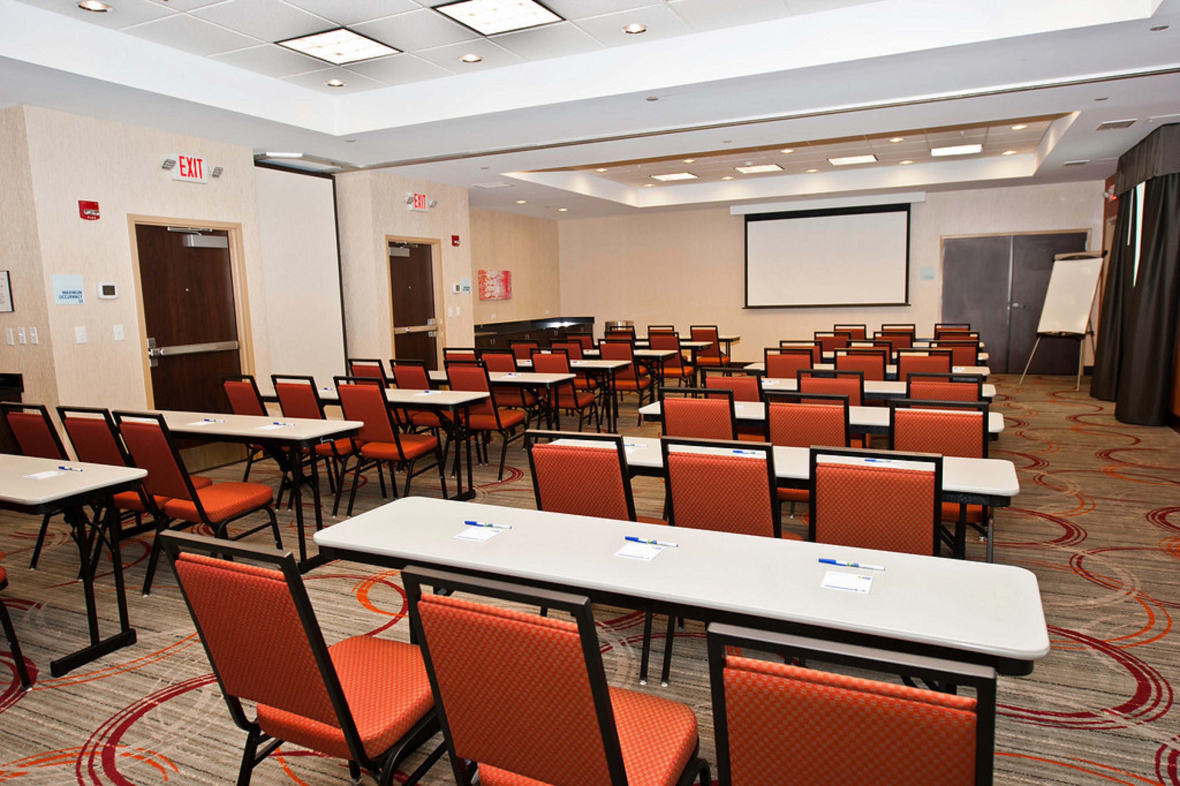 Holiday Inn Express Hotel Suites Columbus Easton 43/60