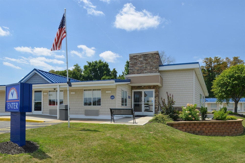 Americas Best Value Inn St. Clairsville/Wheeling 1/39