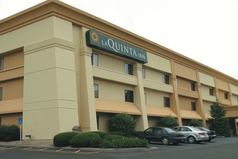 La Quinta Inn By Wyndham Indianapolis Airport Executive Drive 1/37