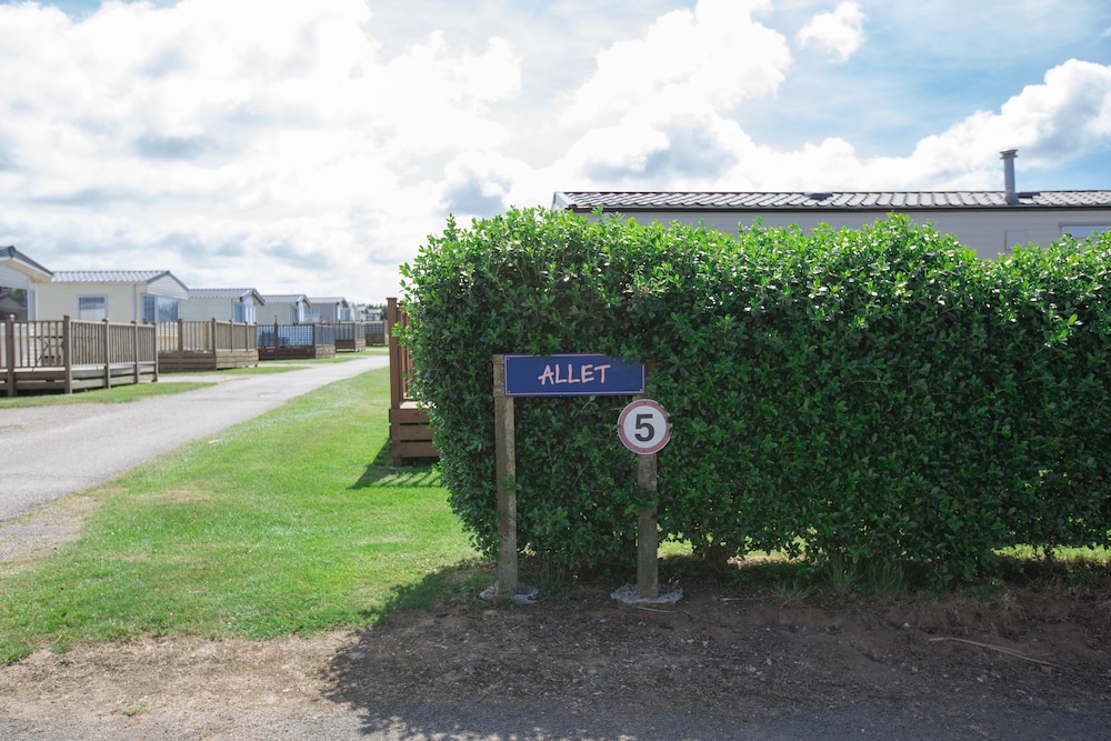 Newperran Holiday Park 2/50