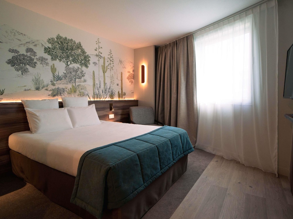 Mercure Paris Val de Fontenay 22/73