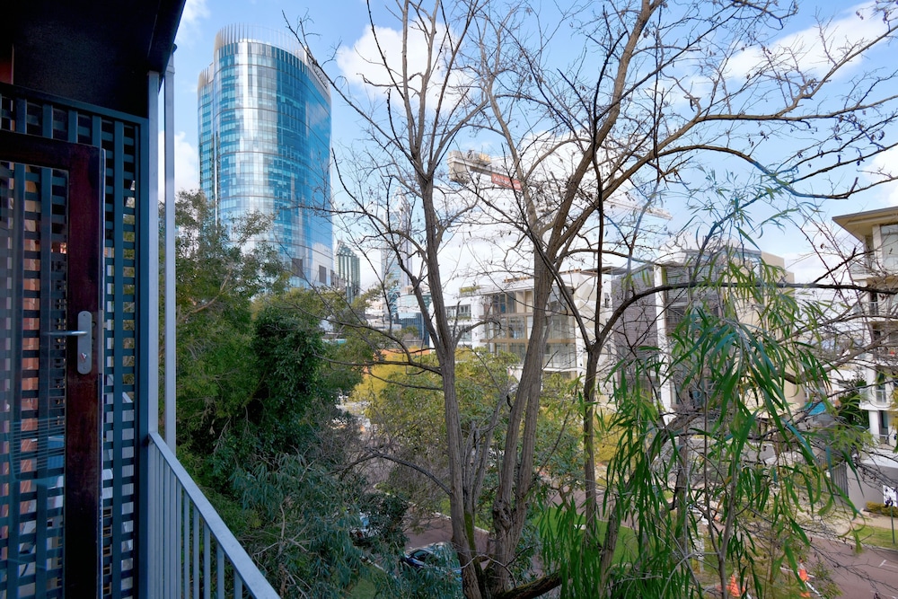 Riverview On Mount Street 41/46