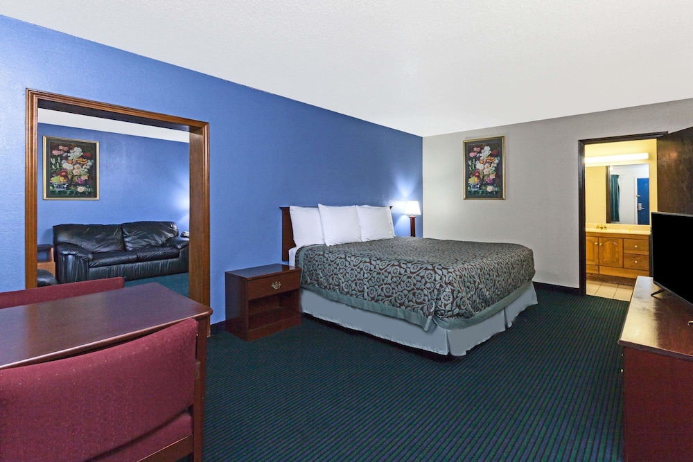 Days Inn By Wyndham Oklahoma City Fairground 11/19