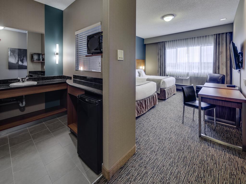 Heritage Inn Hotel & Convention Centre 24/24