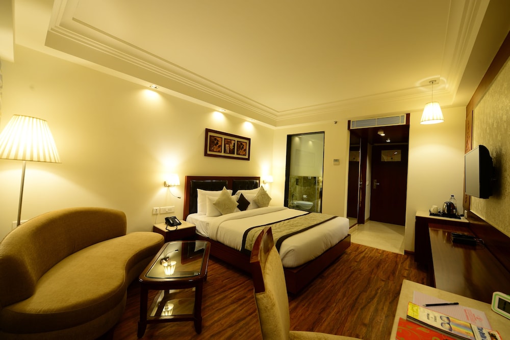 Hotel Regent Grand 20/37