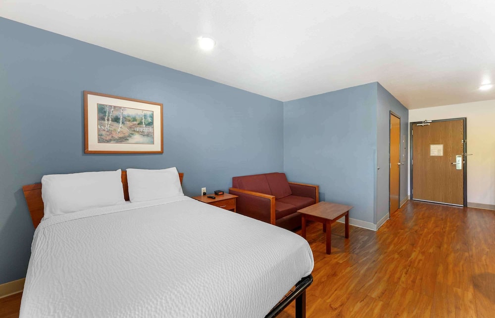 Extended Stay America Select Suites Akron South 14/51