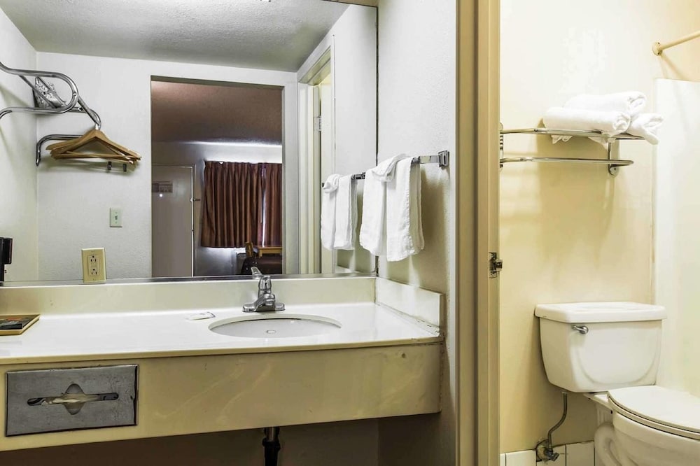 Rodeway Inn Ontario Mills Mall 9/18