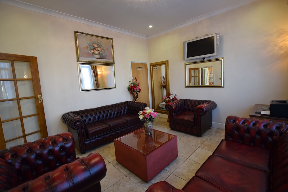 Cranbrook Hotel London 40/55
