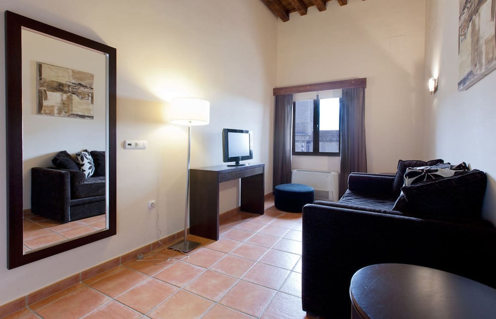 Hotel Convento del Giraldo 44/70