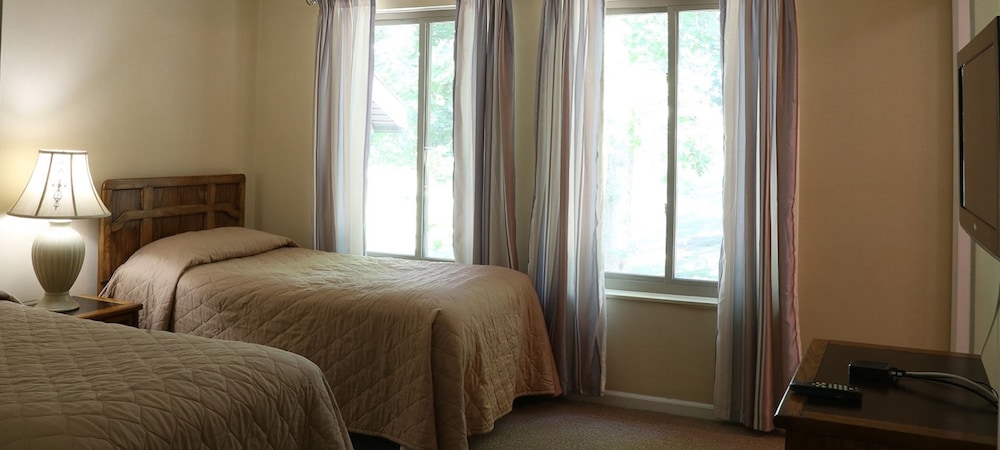 2 Bedrooms, Signature, Town House, Twin Beds, King Bed, Mountain View, Sofa, Patio