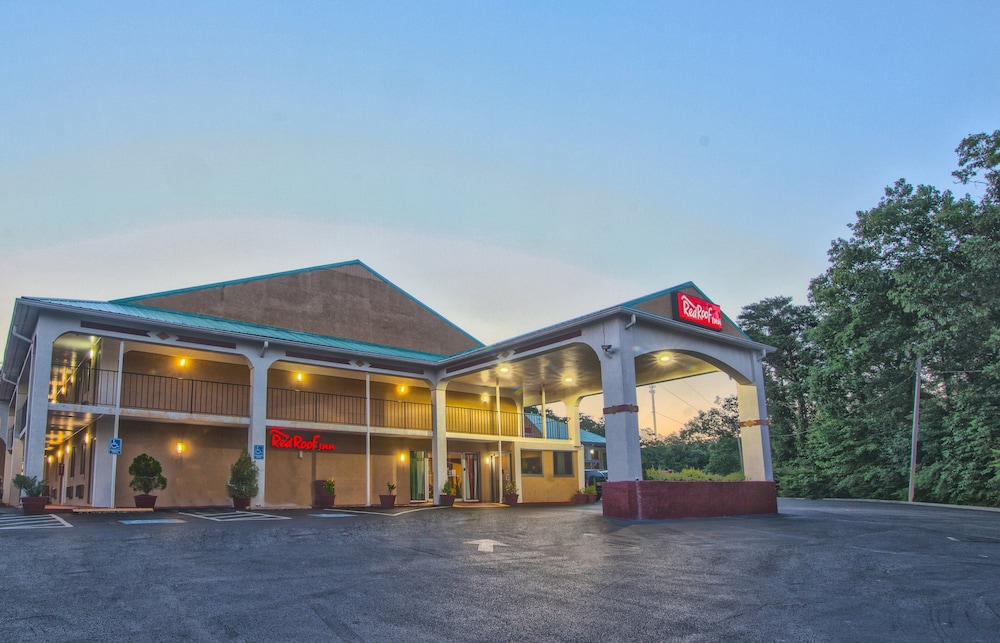 Red Roof Inn Crossville 3/28