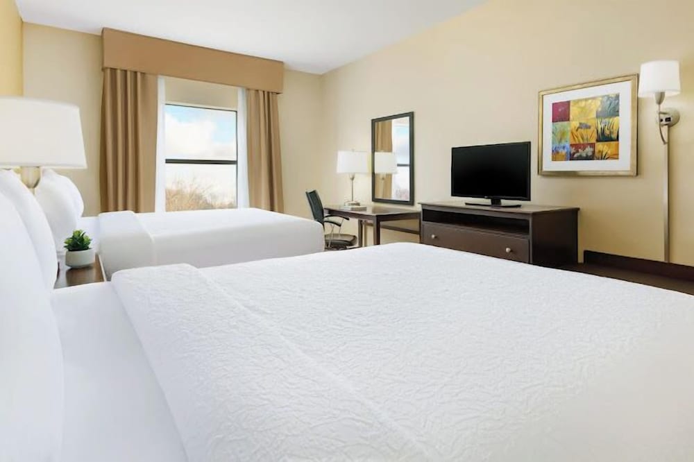 Countryside Inn and Suites 8/28
