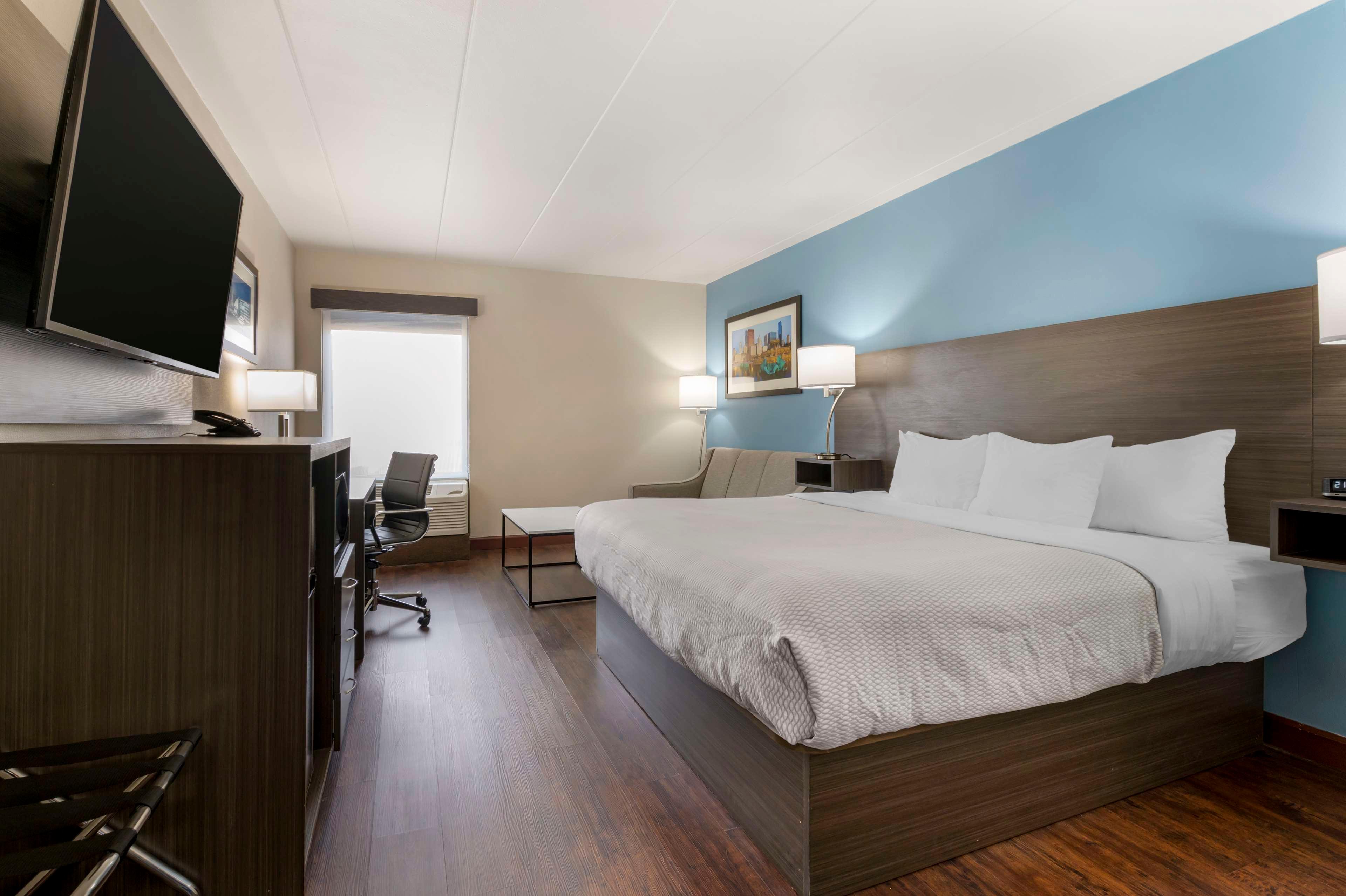Smart, King Bed, Accessible