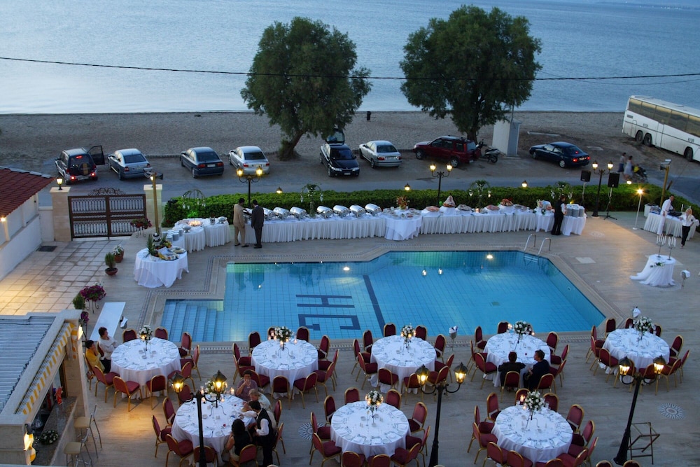 Eona Beach Resort 57/66