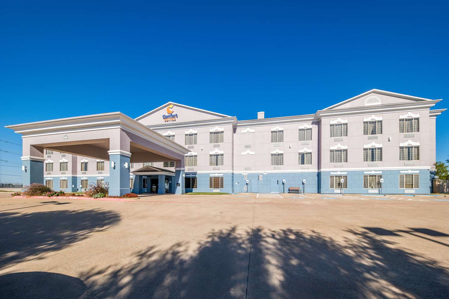 Roanoke Suites 3/24