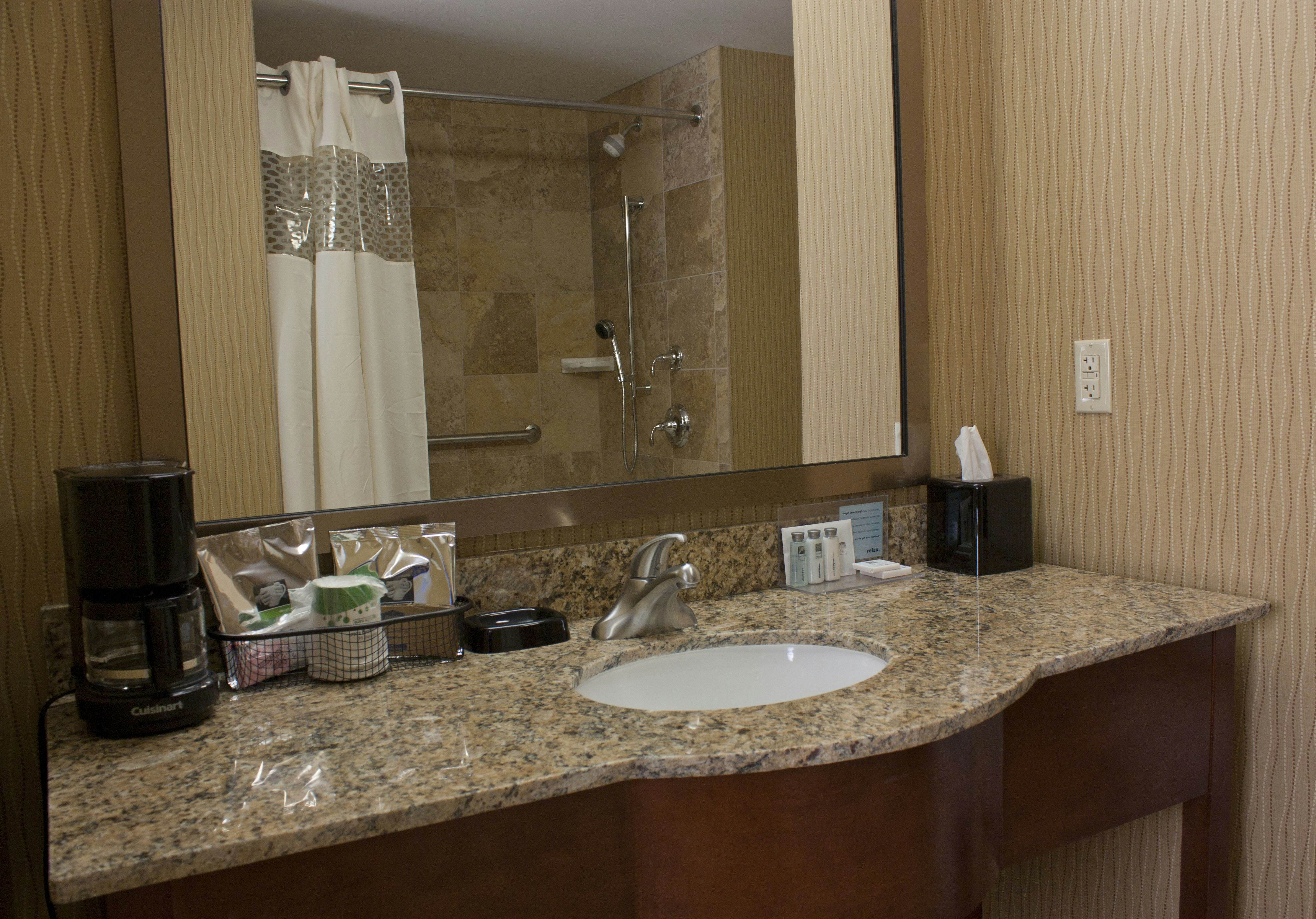 Hampton Inn Burlington, WI 56/58