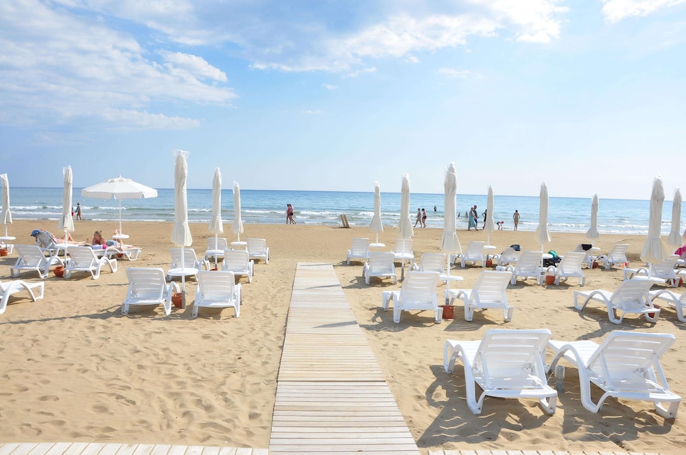 Cinar Family Suite Hotel 47/50