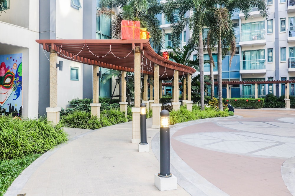 PRS at One Palm Tree Villa near Airport 50/60