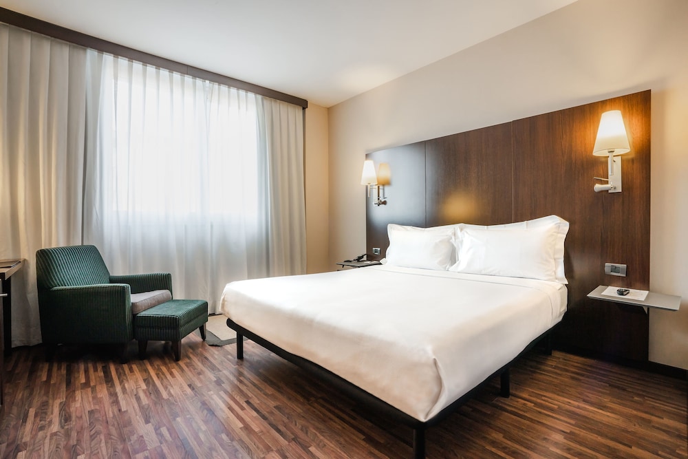 Max Hotel Livorno 7/25