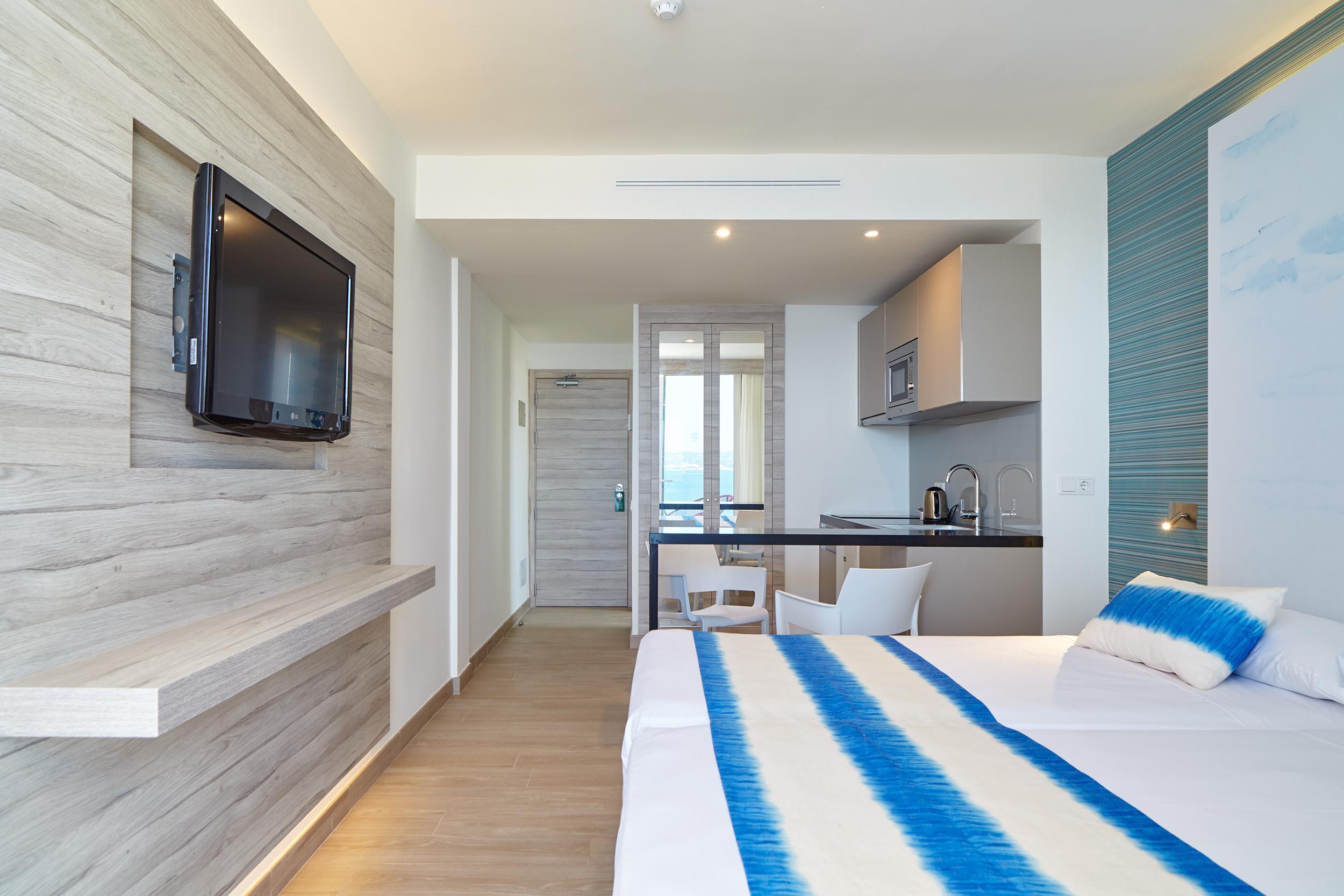 Studio, Sea Front, Balcony or Terrace