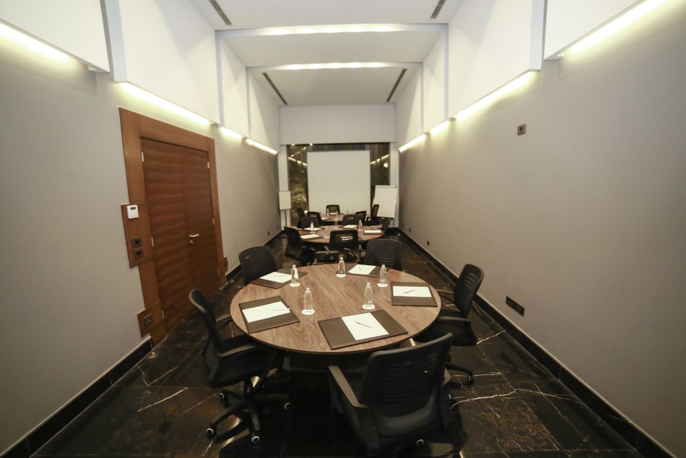Urban Central Suites Beirut 66/69