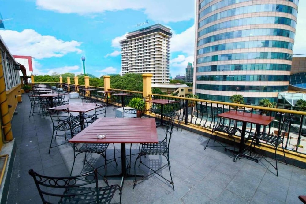 Colombo City Hotel 39/49