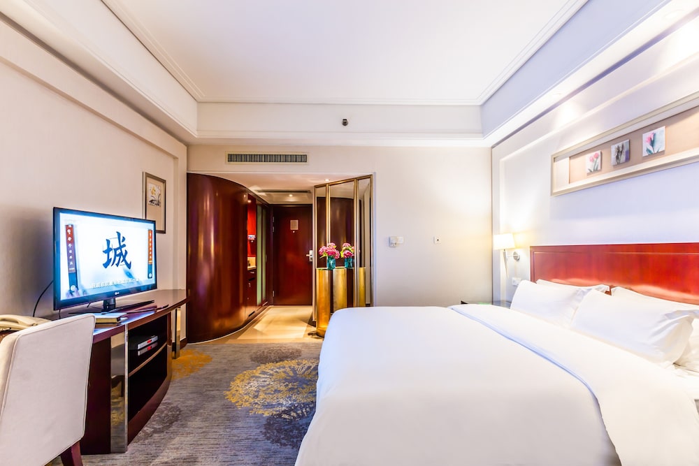 Plaza Hotel Yuyao 10/50