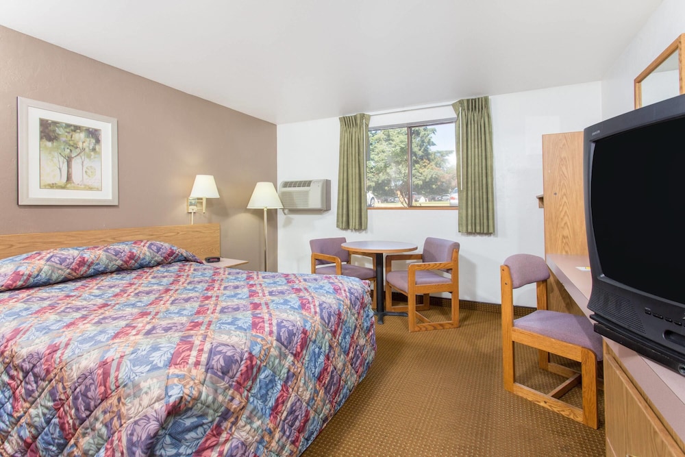 Super 8 By Wyndham Lacey Olympia Area 26/52