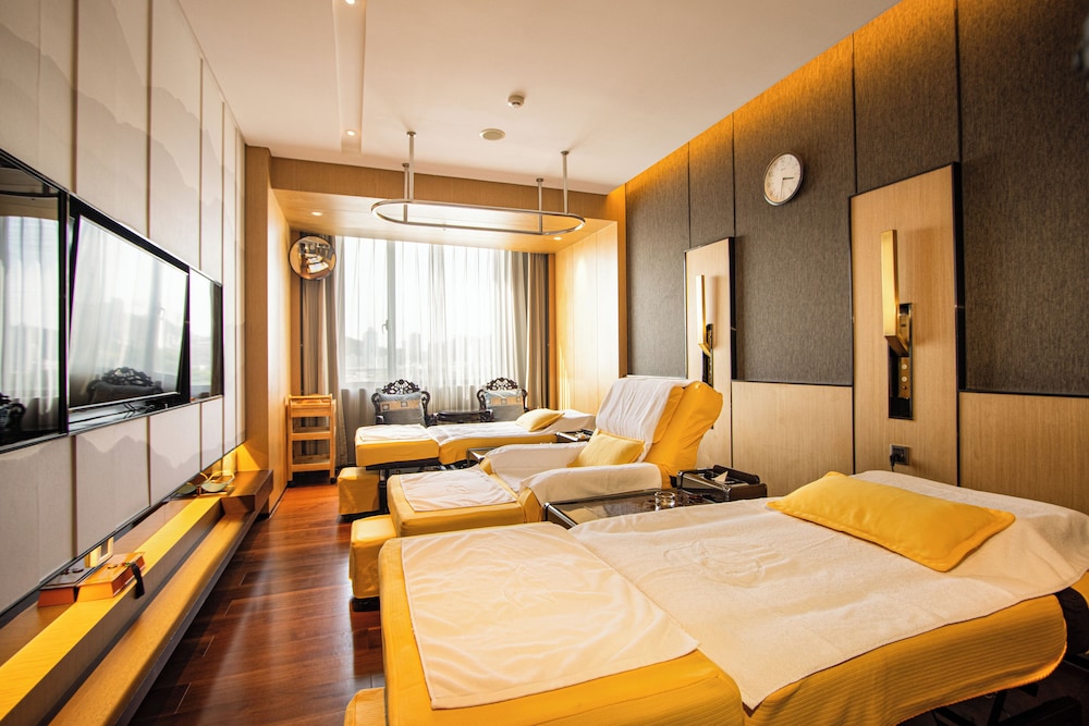 Xiamen Airlines Lakeside Hotel 20/50