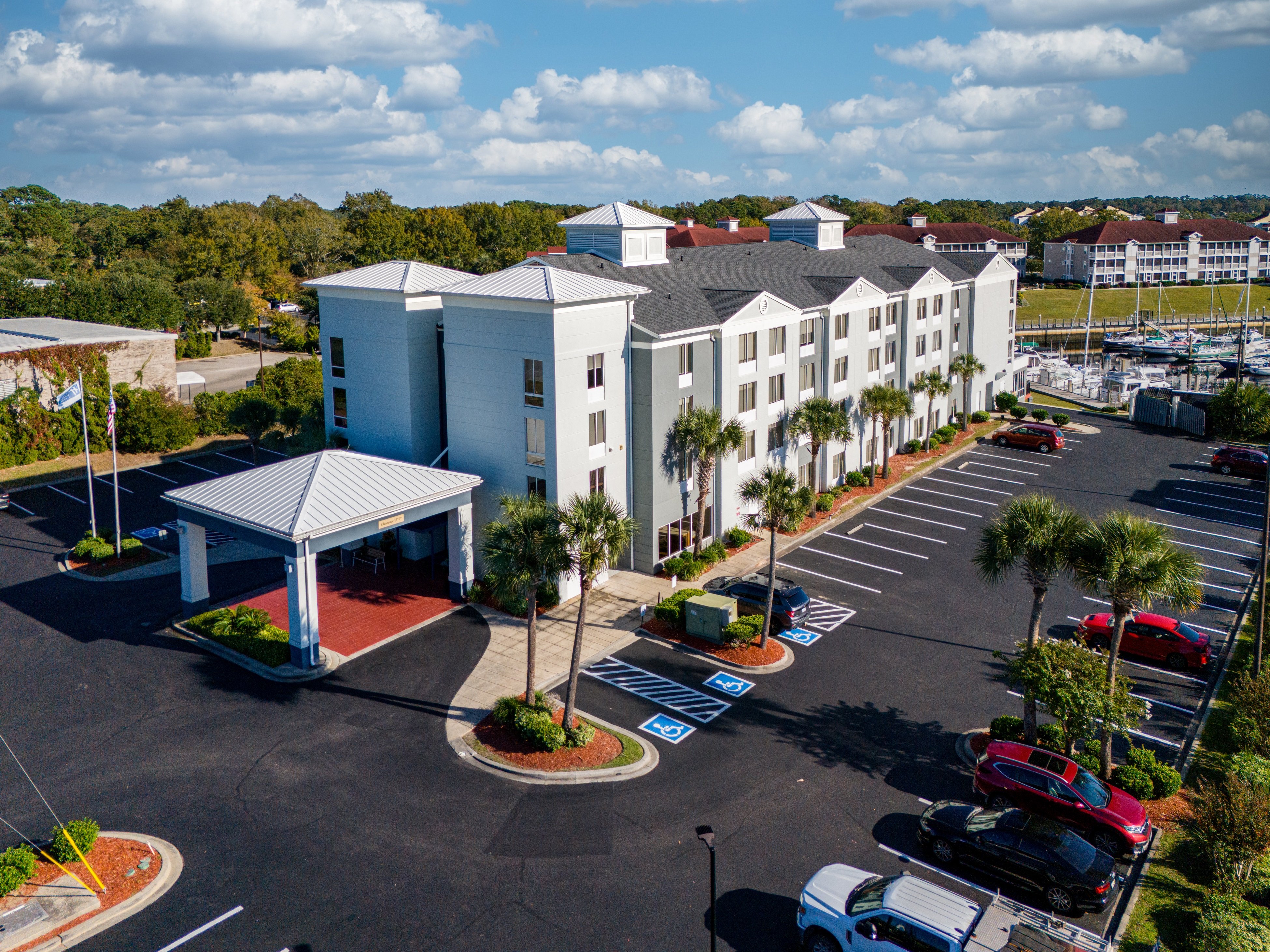 Holiday Inn Express Hotel And Suites N Myrtle Beach Little River 55/64