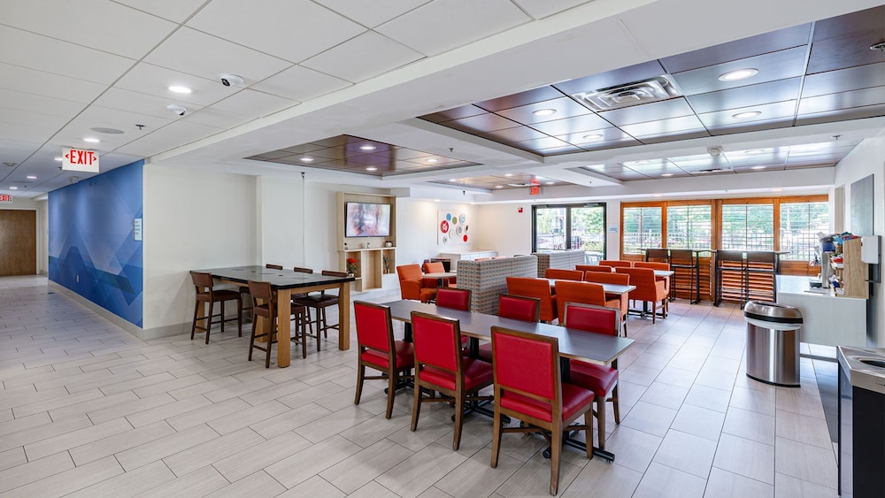 Holiday Inn Express & Suites Prospect Heights 42/50