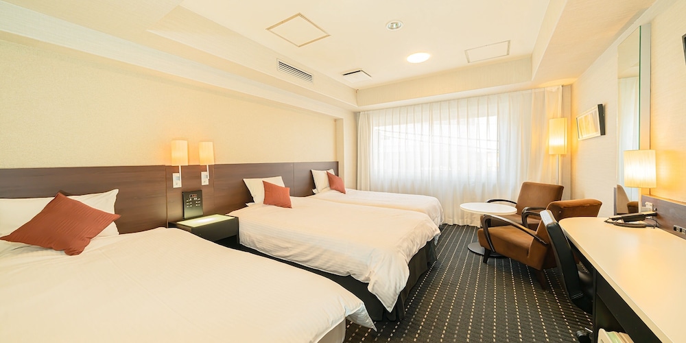 غرفة أساسية بثلاثة أسرّة، Kanda Station Hotel 2/2