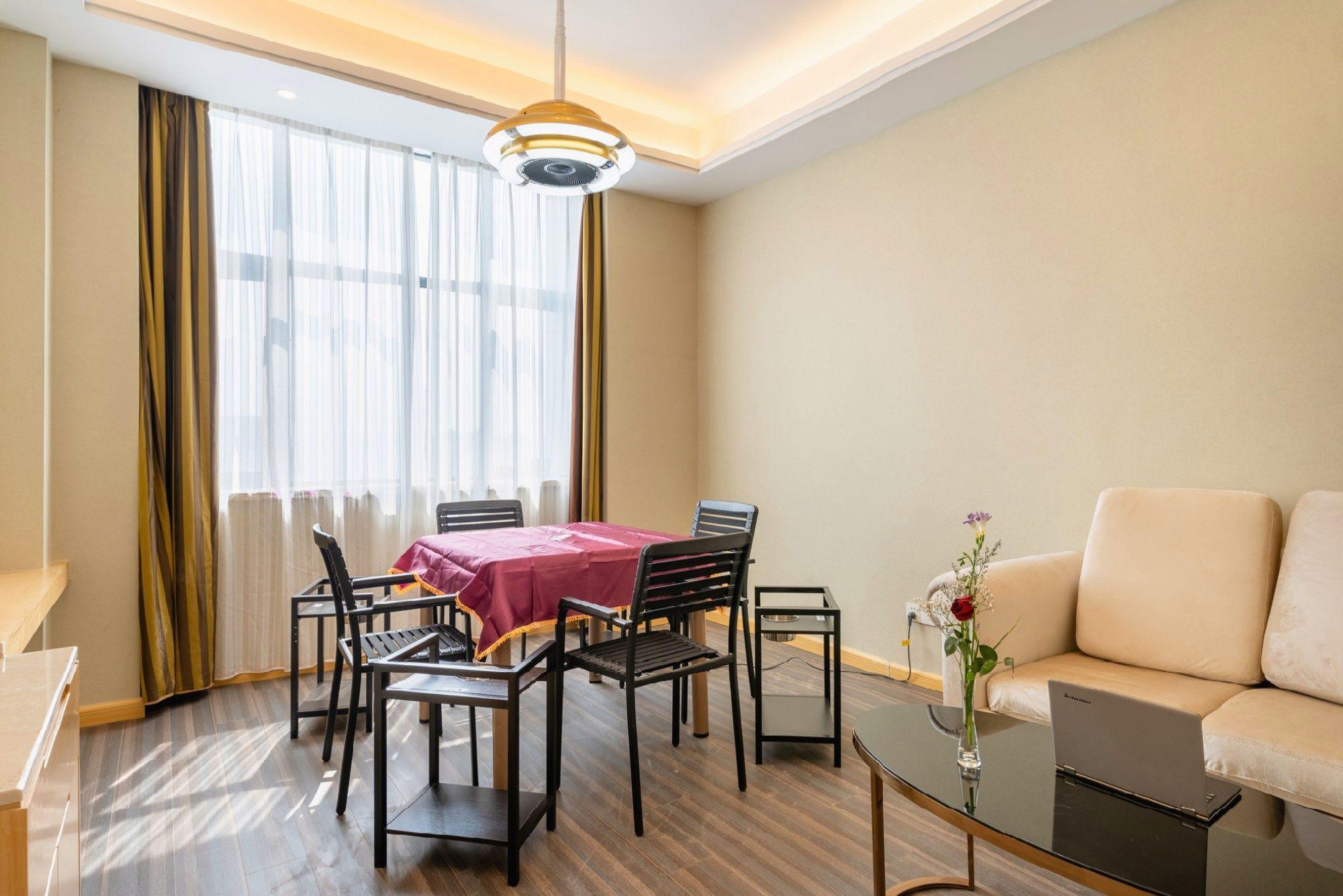 Vienna International Hotel (Wuhan Wangjiawan Tieqiao Square) 24/39