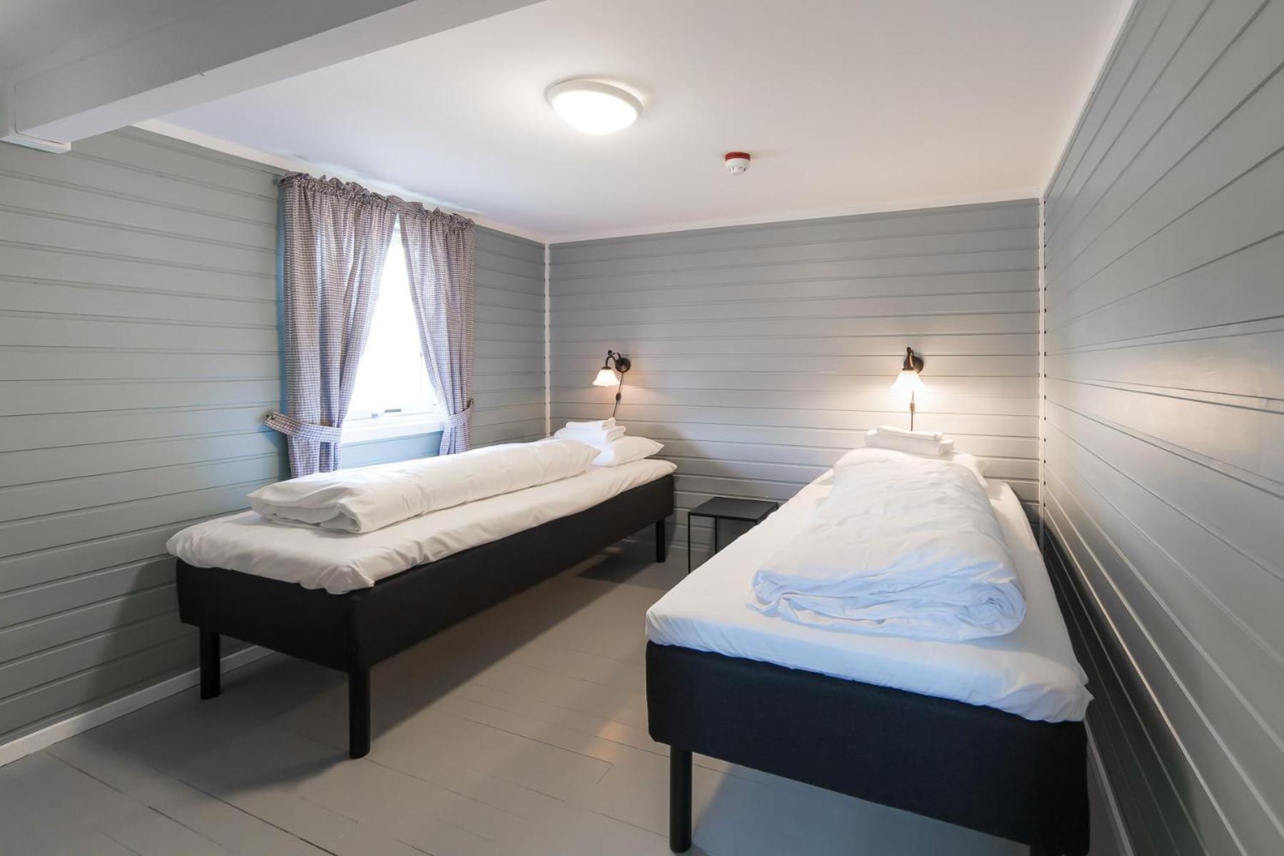 3 Bedrooms, Rorbu