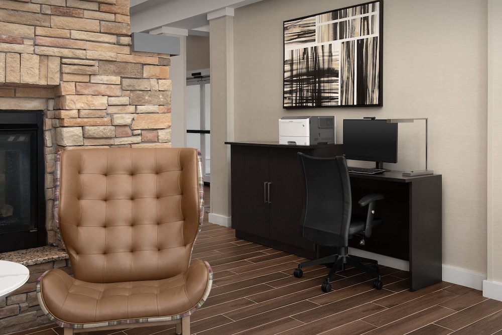 Residence Inn Greensboro Airport 10/51