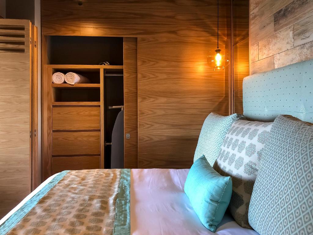 Beach, Suite, King Bed, Ocean Front, Near Beach
