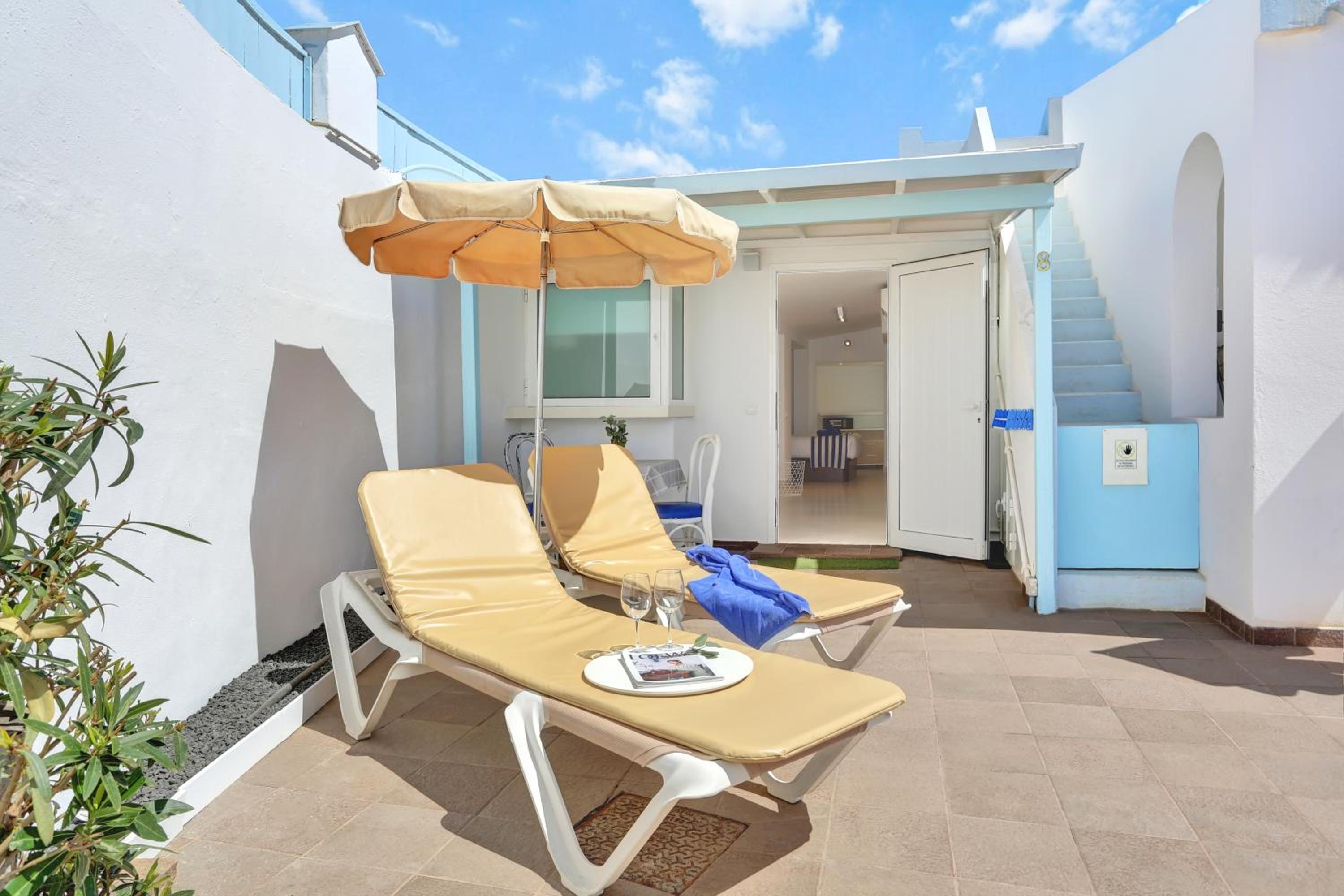 Neptuno Bungalows 12/30