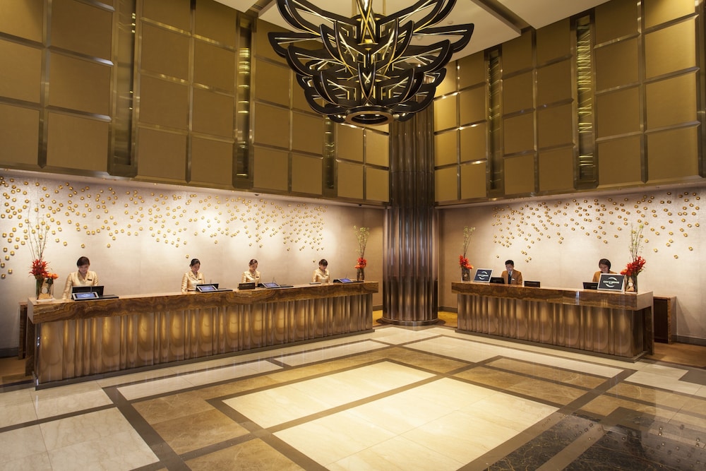 Lobby at City of Dreams Nuwa Manila, PARANAQUE