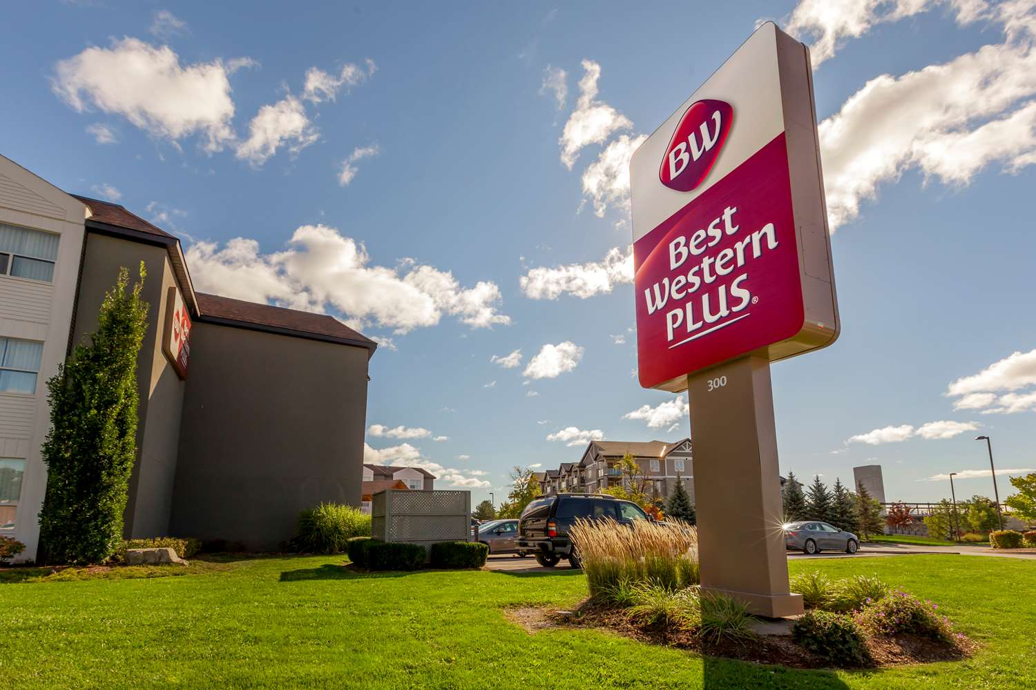 Best Western Plus Rose City Suites 35/35
