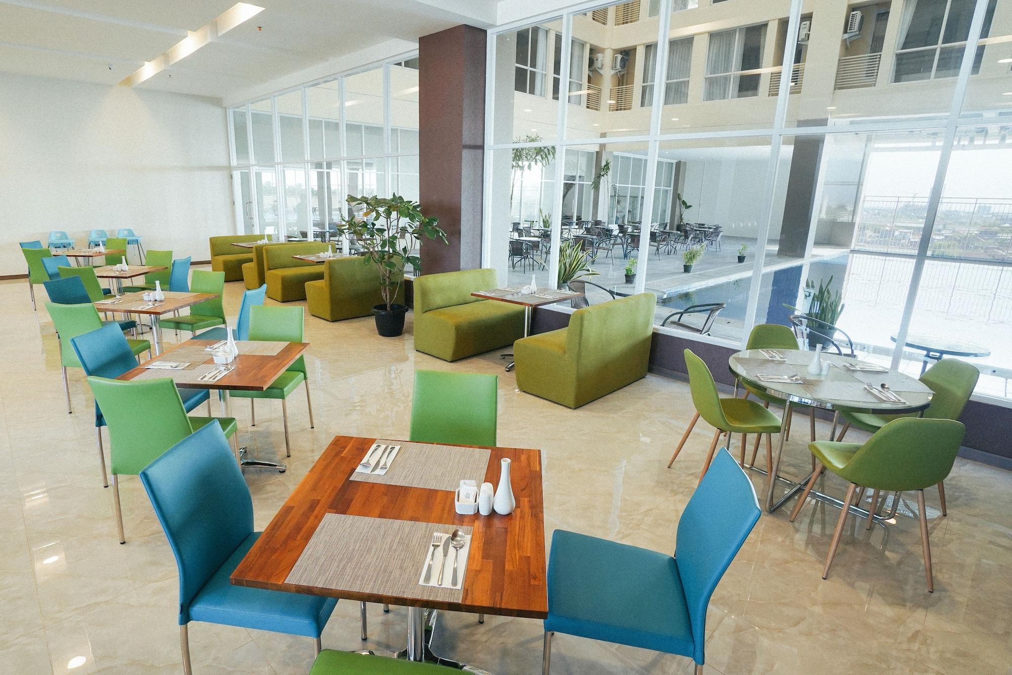 My Tower Hotel Surabaya 17/19