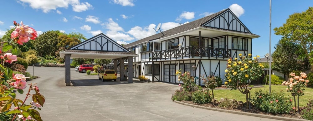 Kingswood Manor Motel 4/38