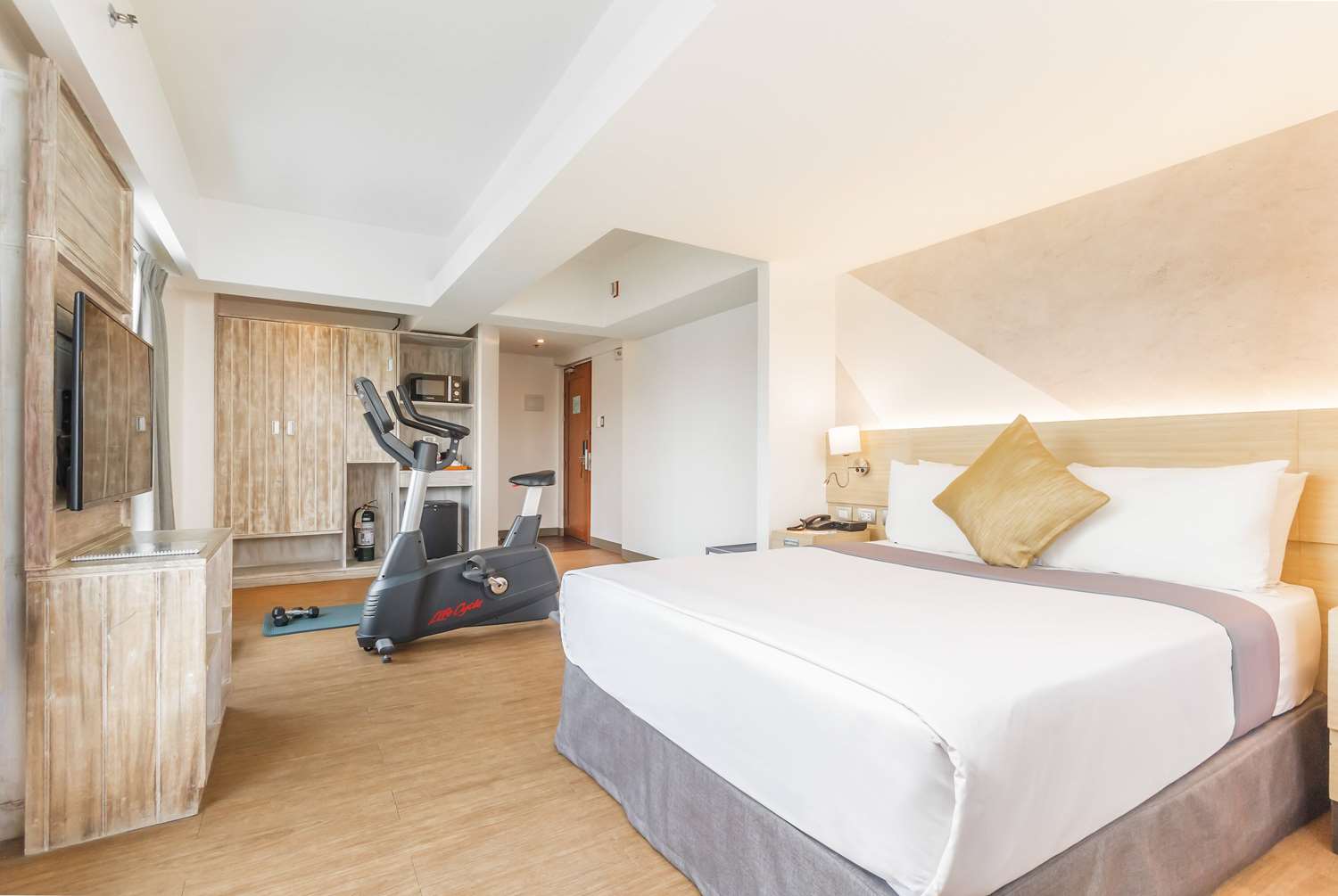 TRYP by Wyndham Mall of Asia Manila 6/10