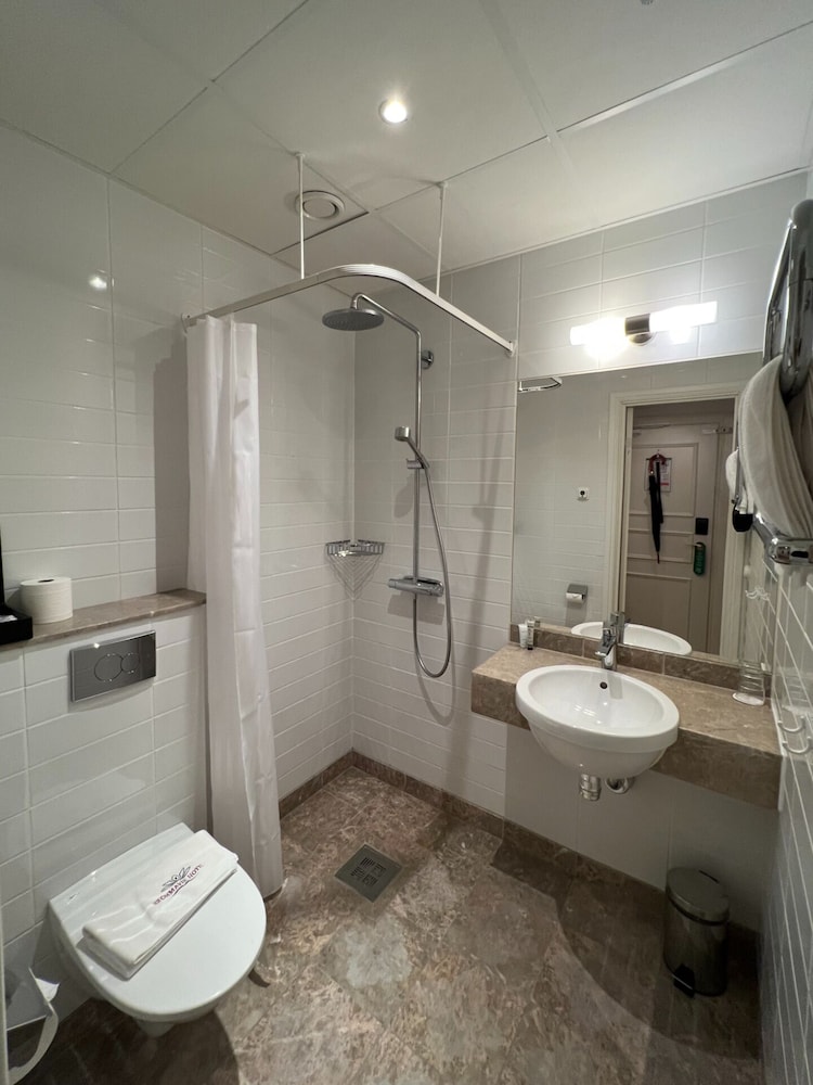 Brommavik Hotel First Partner 10/49
