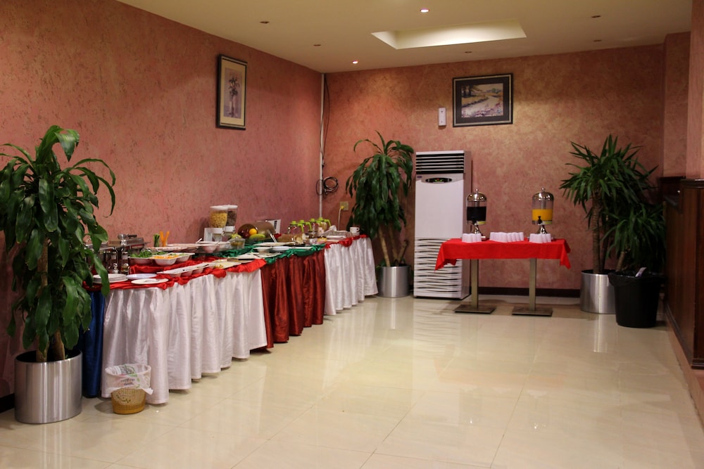 بنايه خليفه(Khalifa Tower Hotel Apartments) 14/69