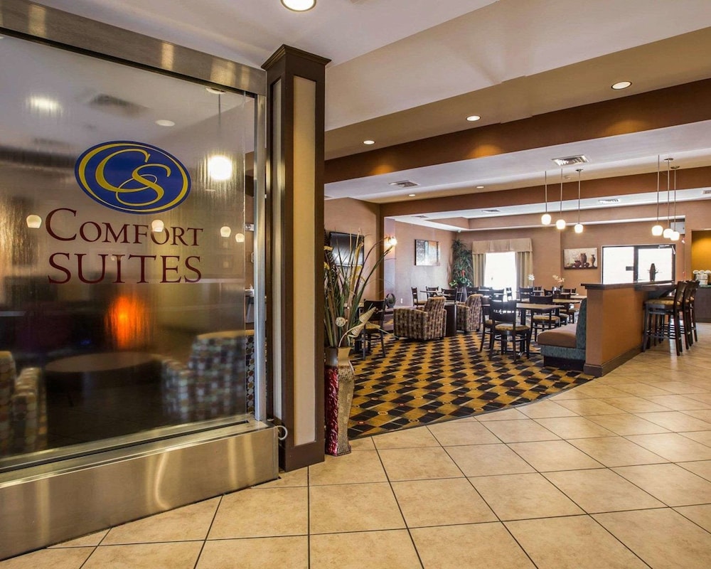 Comfort Suites At WestGate Mall 36/42