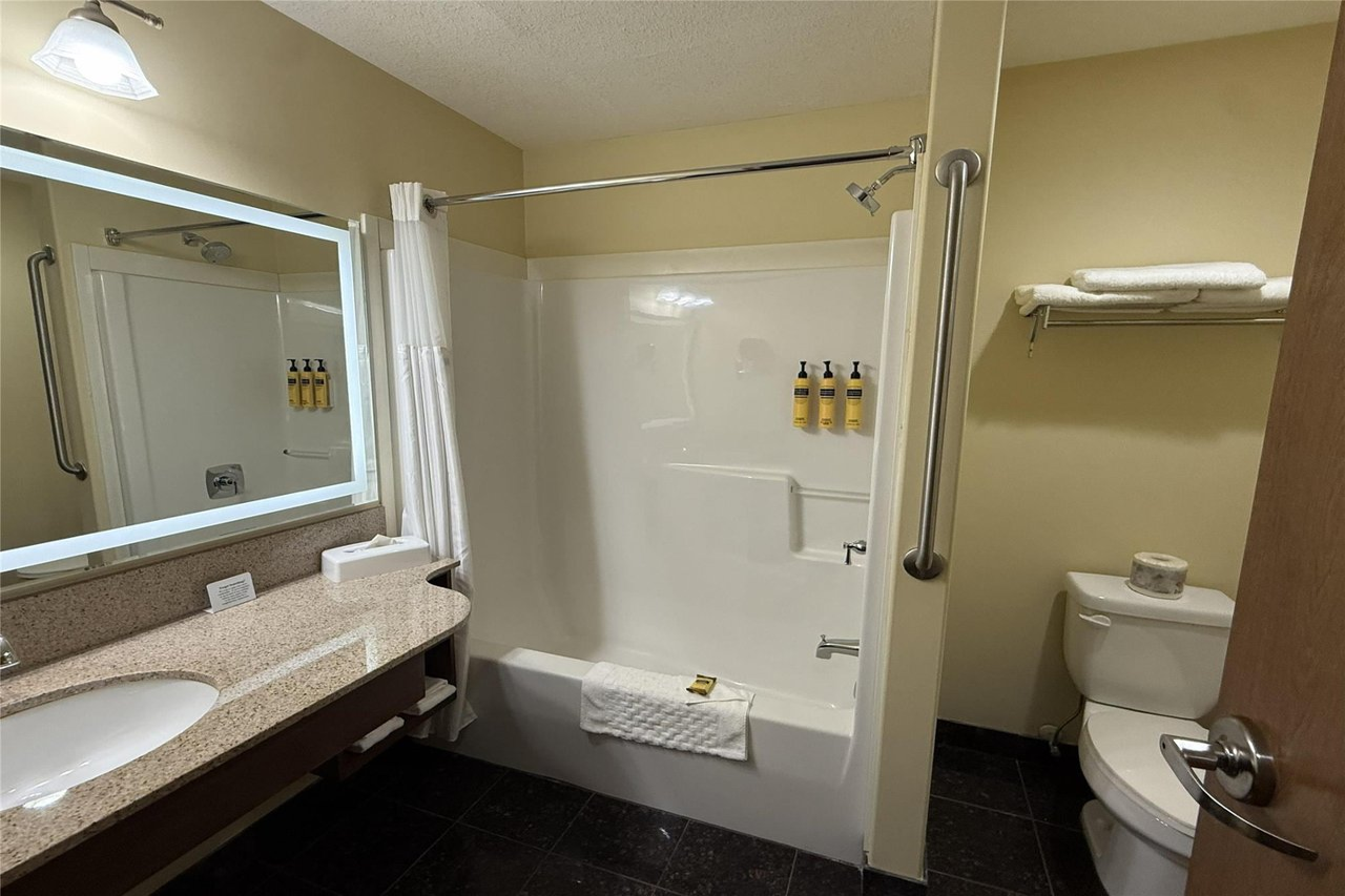 Best Western Plus Rose Country Hotel 18/18