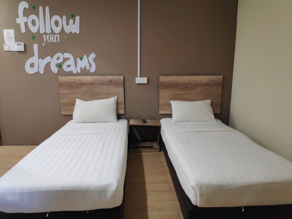 SH Hotel Kota Damansara 28/50